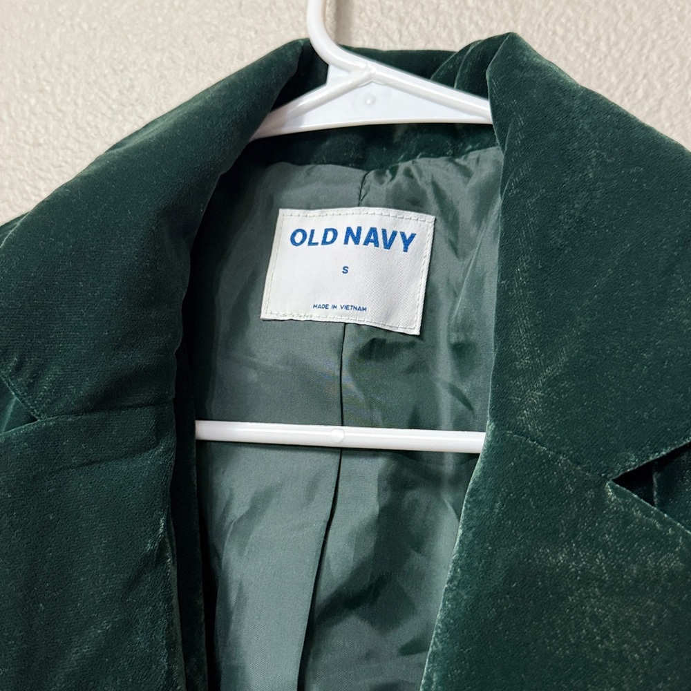 Old Navy Velvet Blazer - Picture 3 of 14